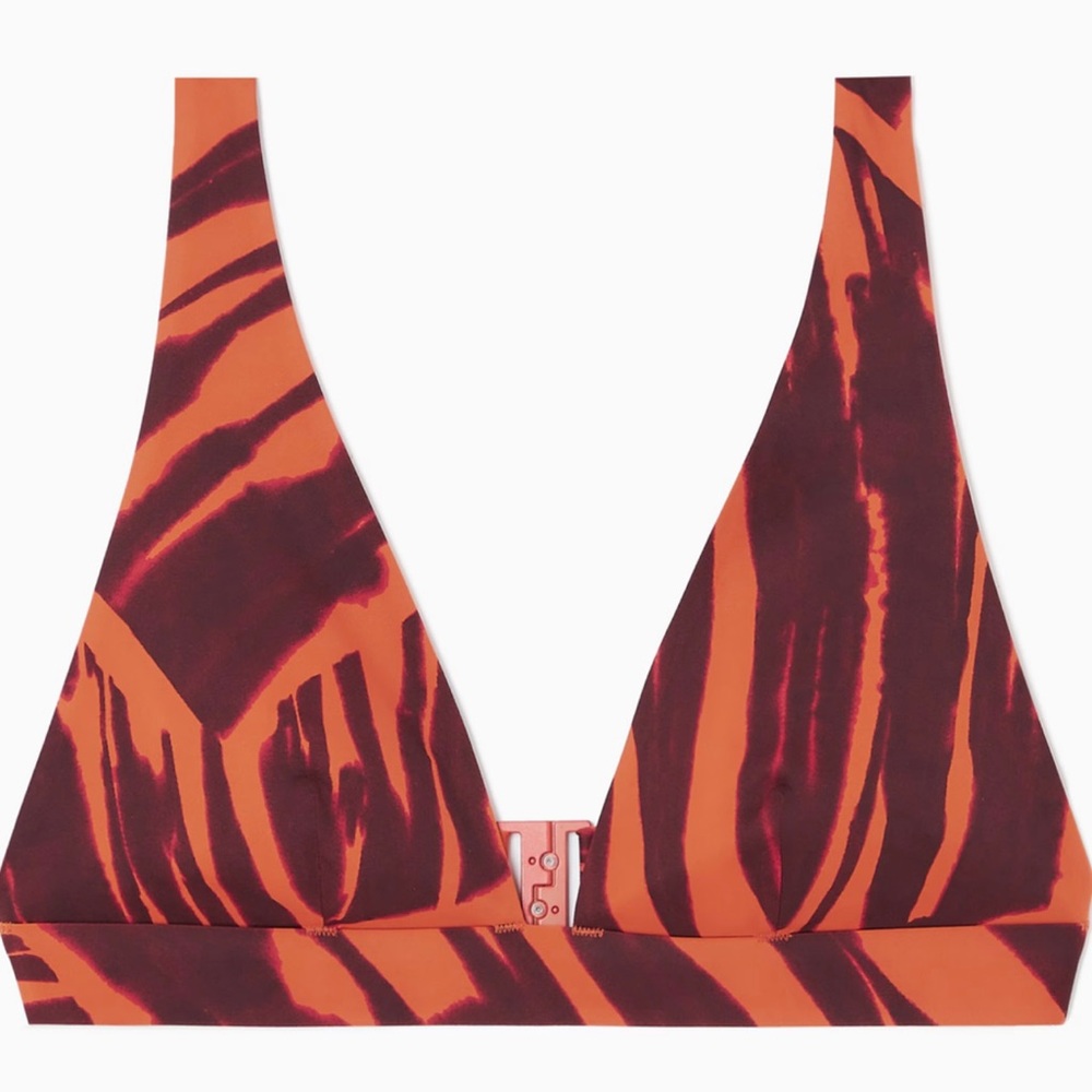 COS SCUBA BIKINI TOP
& HIGH-WAISTED SCUBA BIKINI BRIEFS